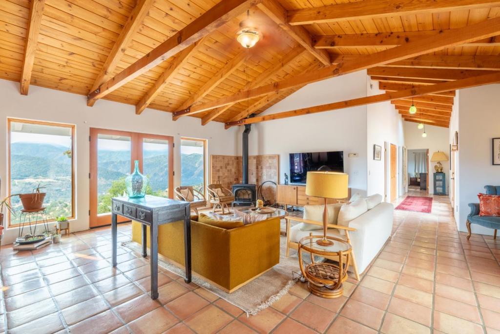 36 Asoleado Road Property Photo 1