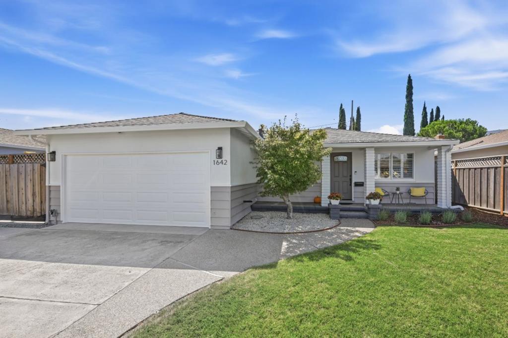 1642 Orchard View Drive Property Photo 1
