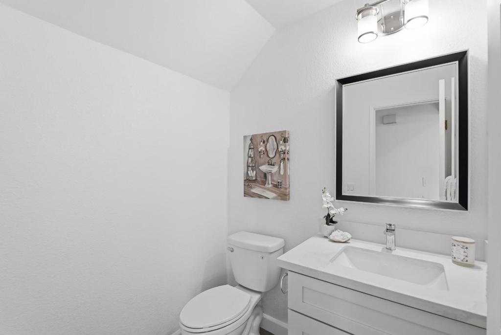 1003 Chula Vista Terrace Property Photo 23