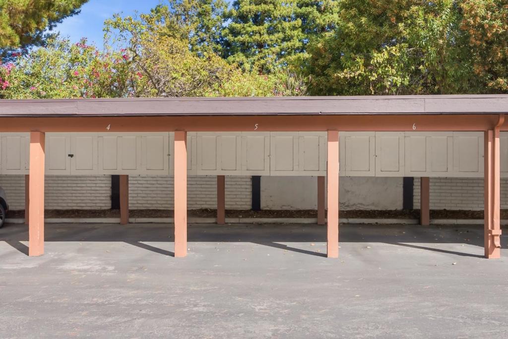 1003 Chula Vista Terrace Property Photo 32