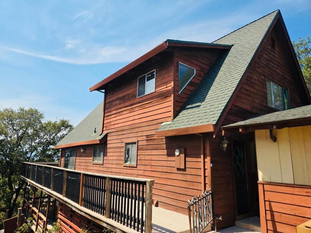 1040 Comstock Road Property Photo