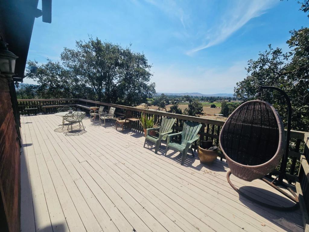 1040 Comstock Road Property Photo 13