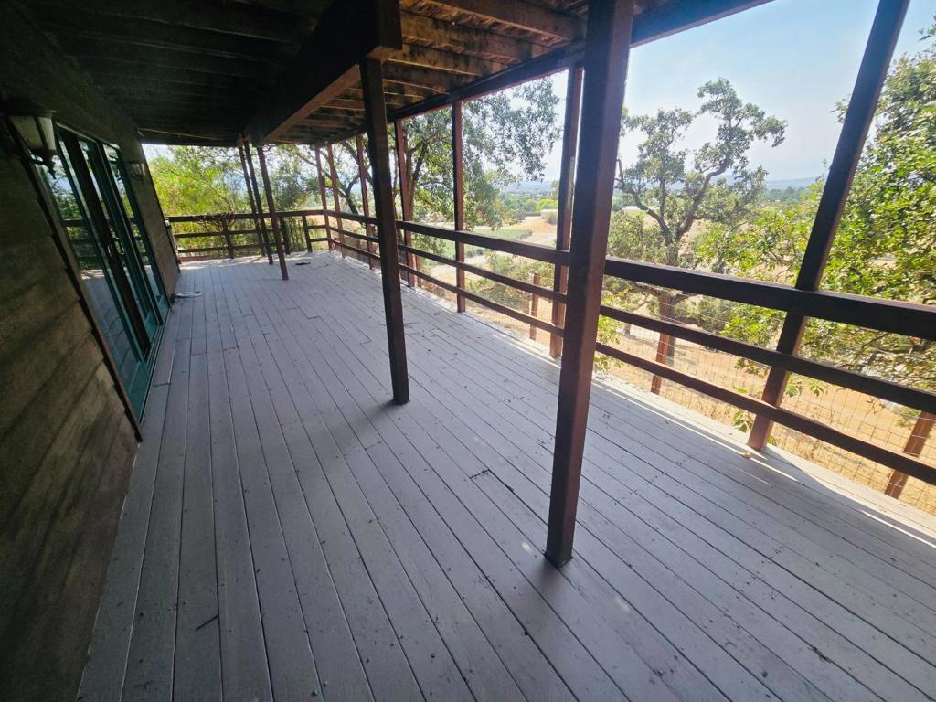 1040 Comstock Road Property Photo 14