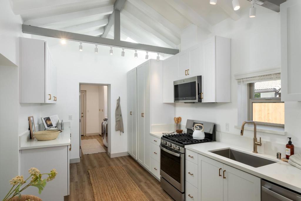 918 San Rafael Avenue Property Photo 12