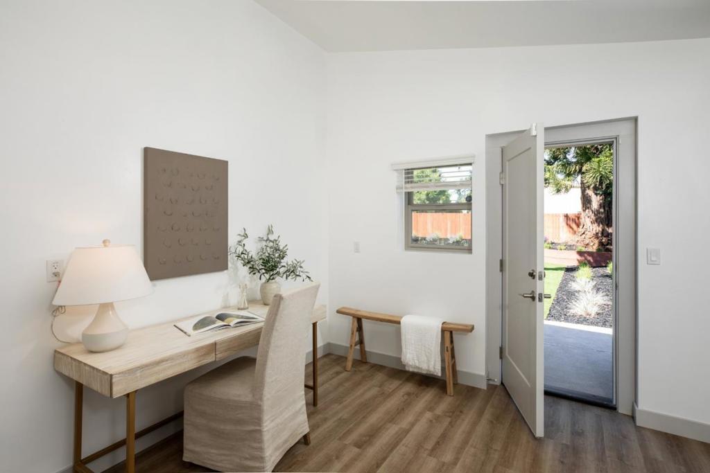 918 San Rafael Avenue Property Photo 15