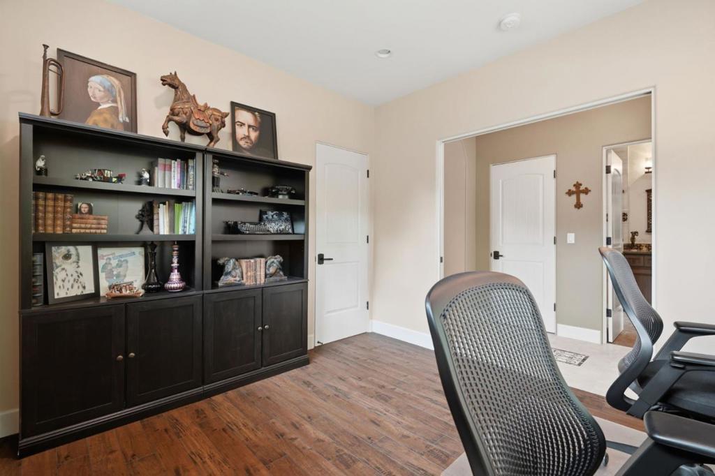 1315 Iris Court Property Photo 15