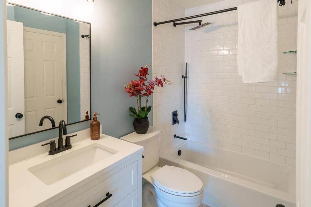 1044 Suzanne Court Property Photo 14