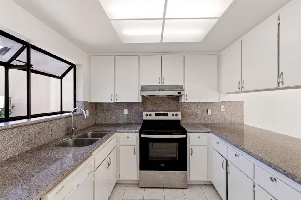 211 Checkers Drive Property Photo 9