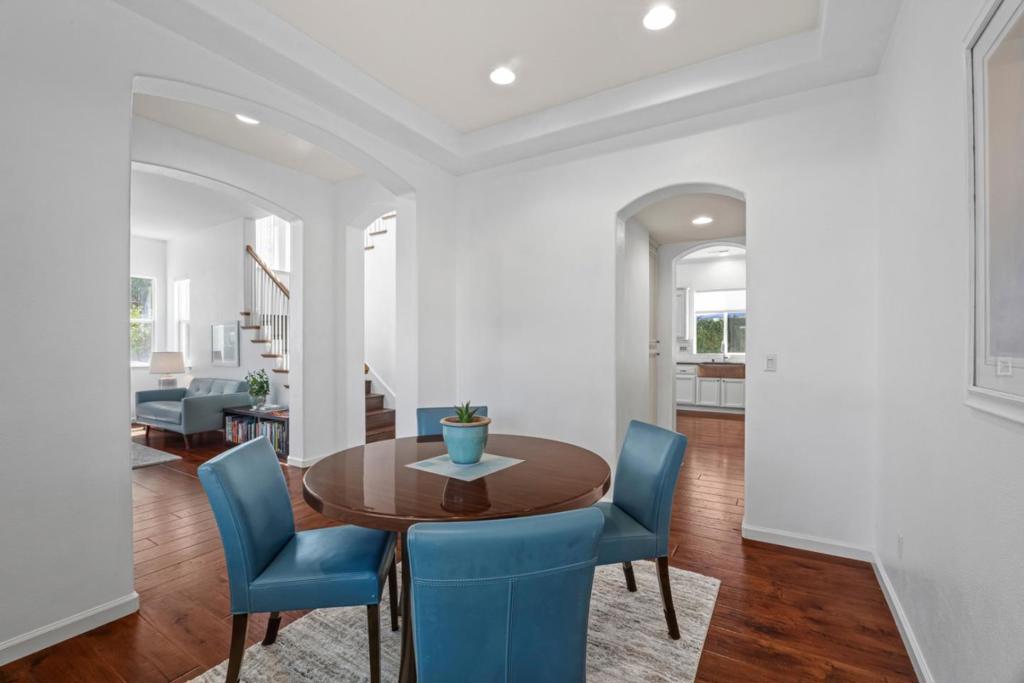 7553 Turnberry Way Property Photo 11