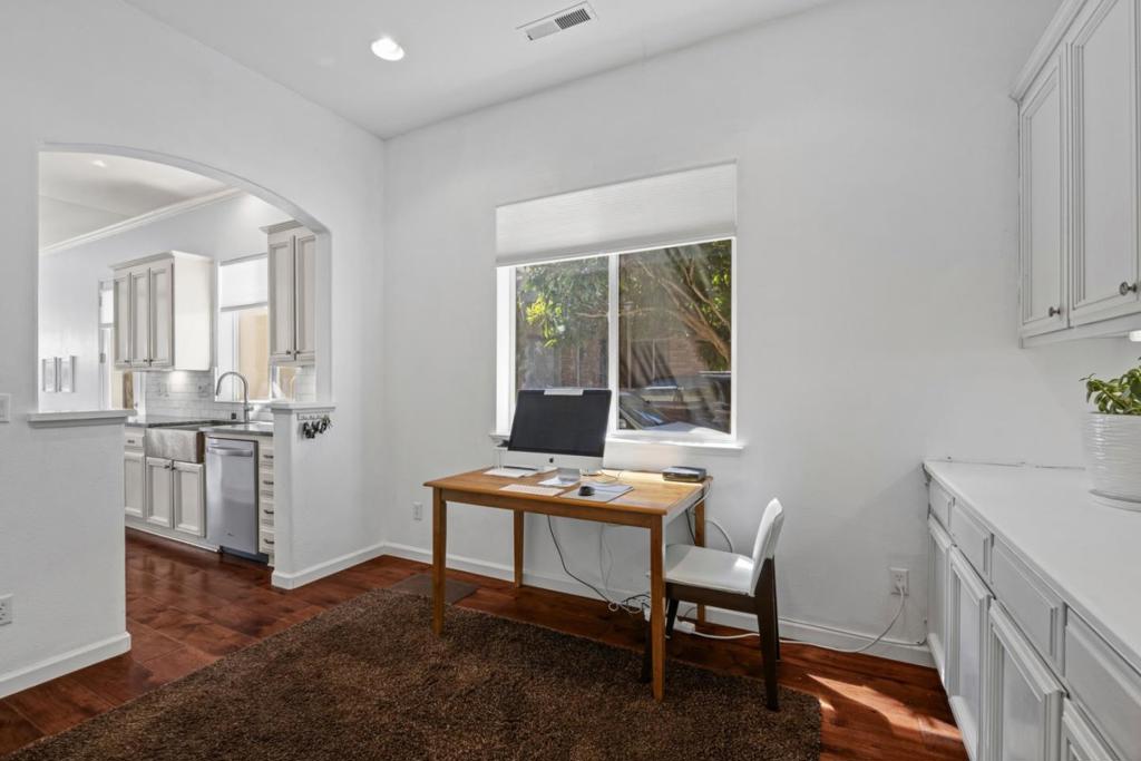 7553 Turnberry Way Property Photo 16