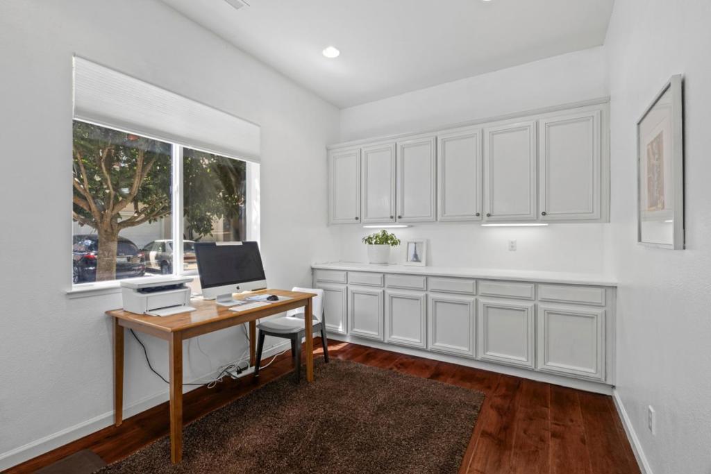 7553 Turnberry Way Property Photo 17