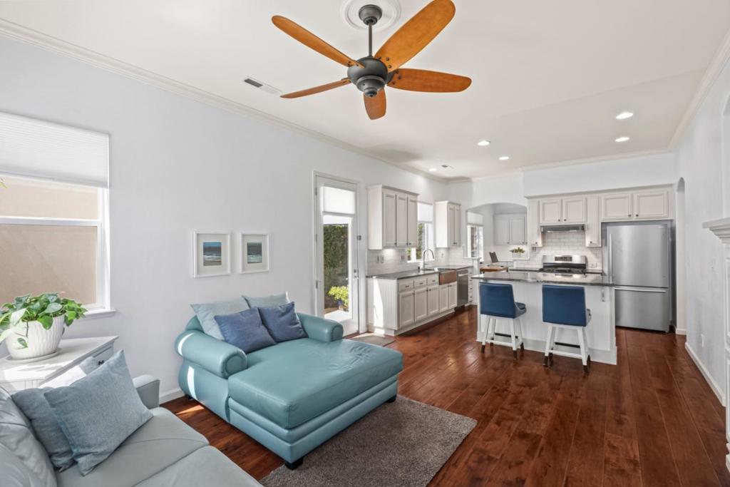 7553 Turnberry Way Property Photo 19