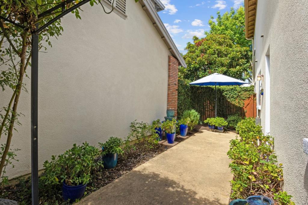 7553 Turnberry Way Property Photo 27