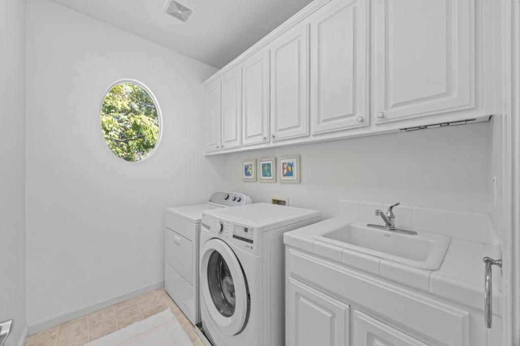 7553 Turnberry Way Property Photo 32