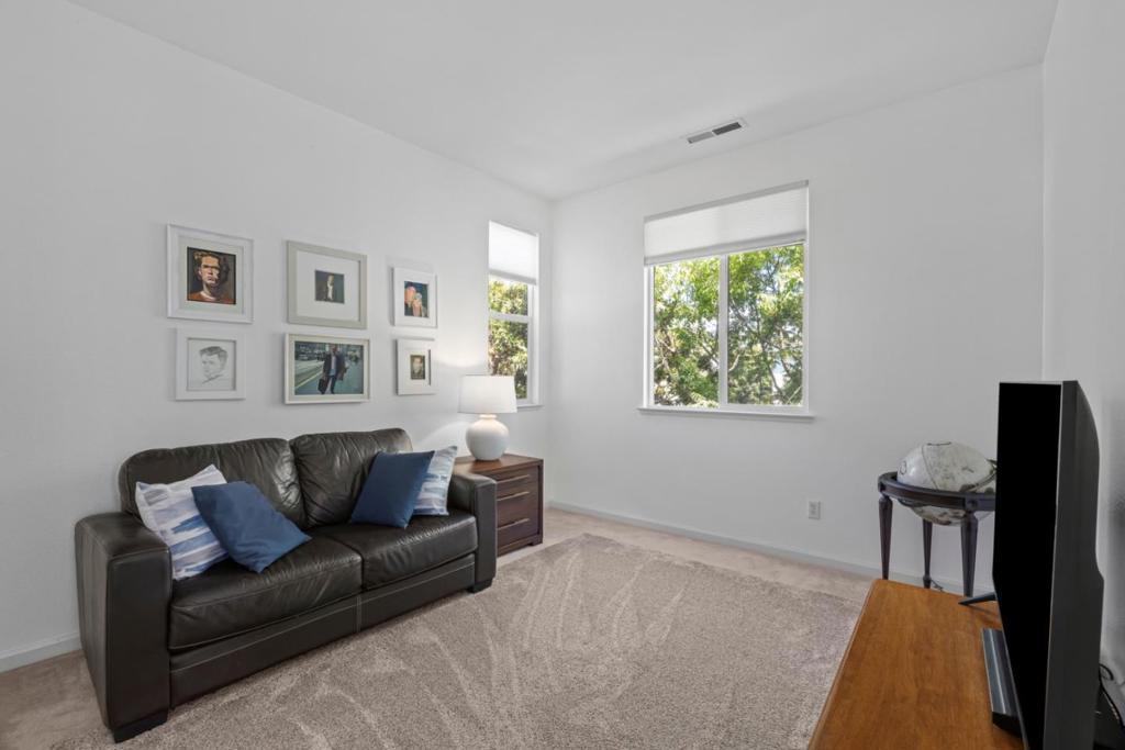 7553 Turnberry Way Property Photo 38