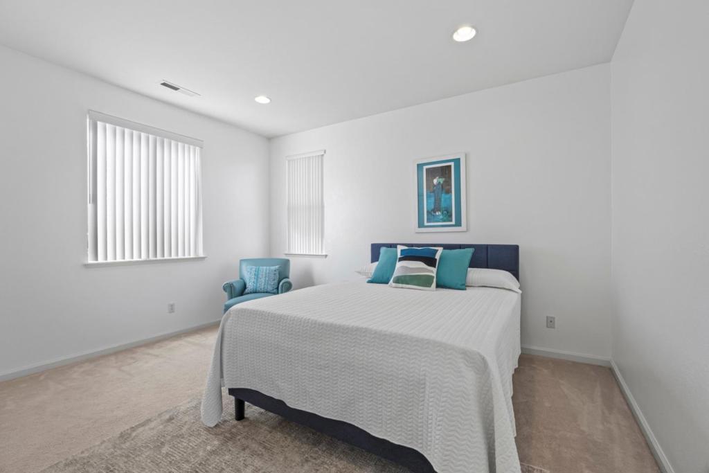 7553 Turnberry Way Property Photo 44