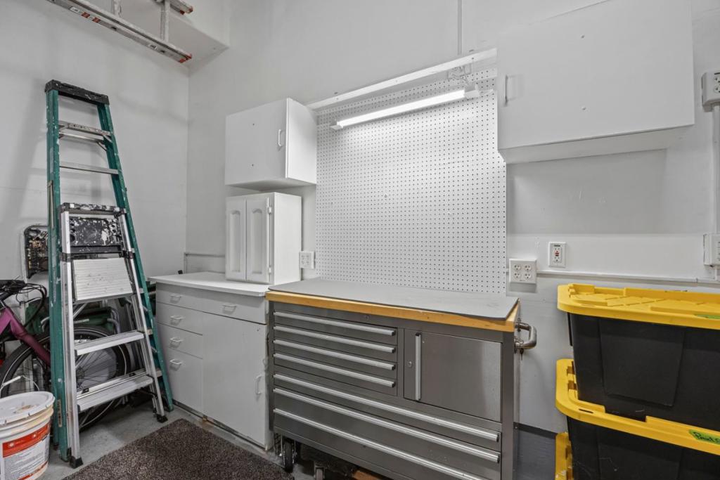 7553 Turnberry Way Property Photo 46