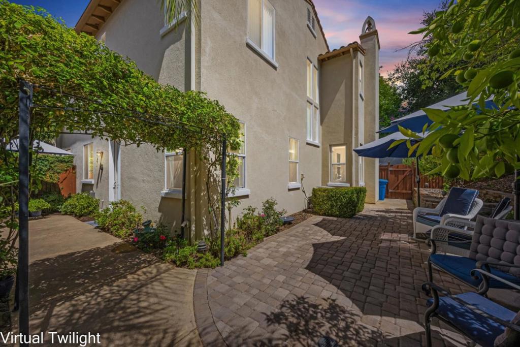 7553 Turnberry Way Property Photo 47