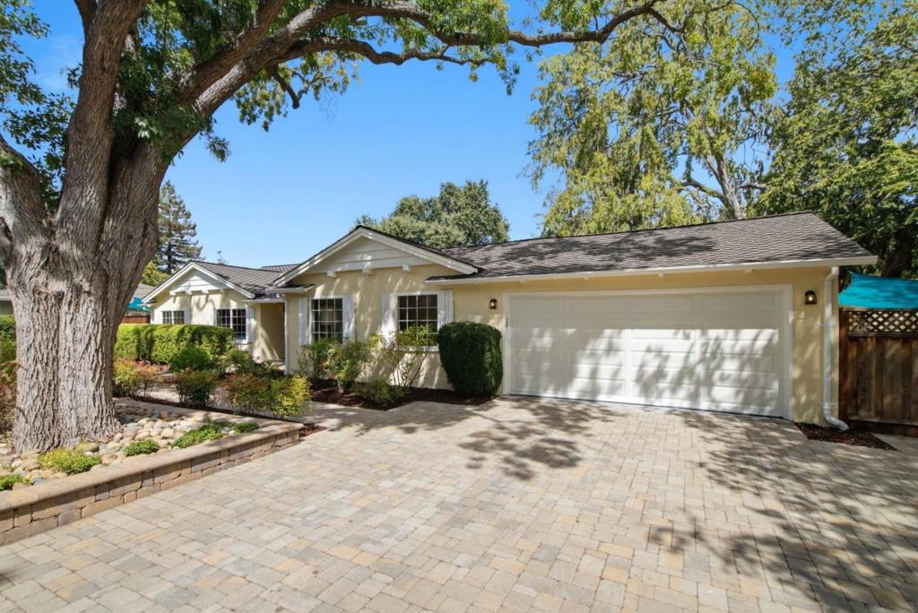 699 Rosita Avenue Property Photo 3