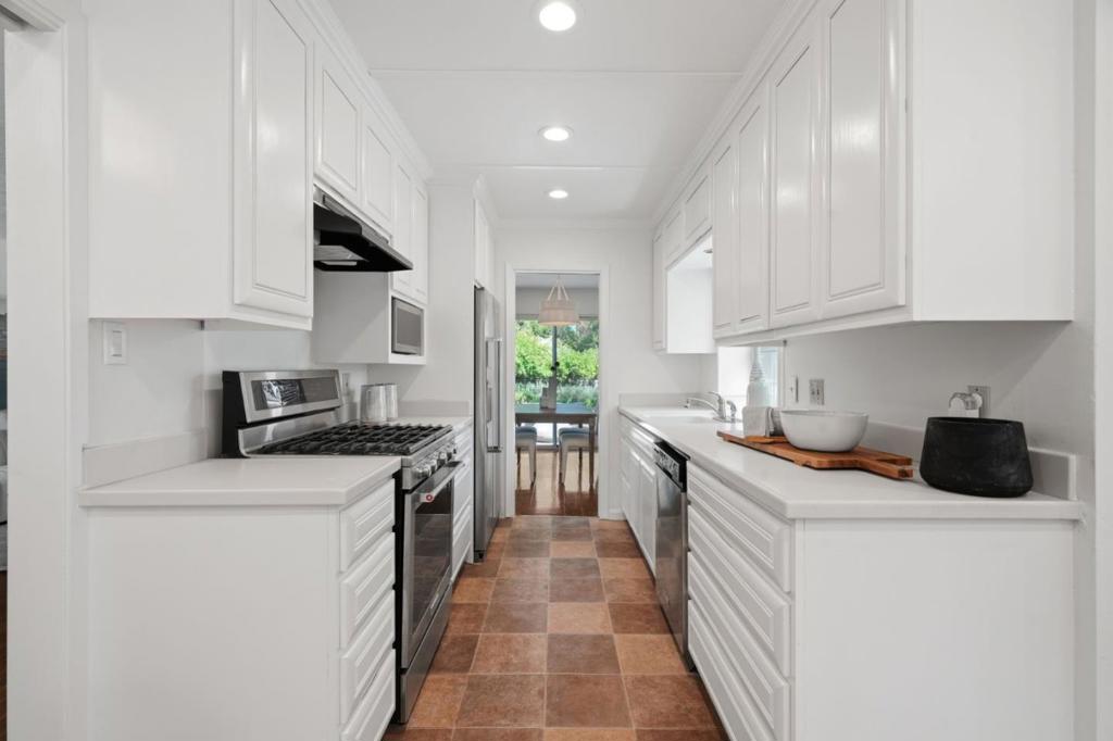 699 Rosita Avenue Property Photo 19