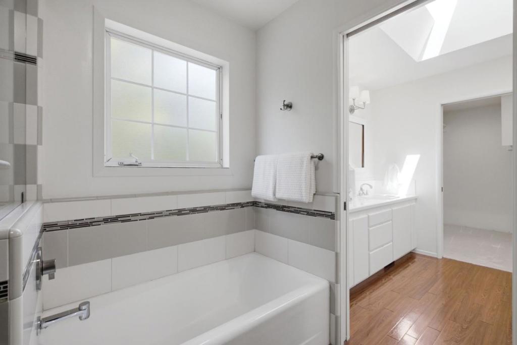 699 Rosita Avenue Property Photo 25
