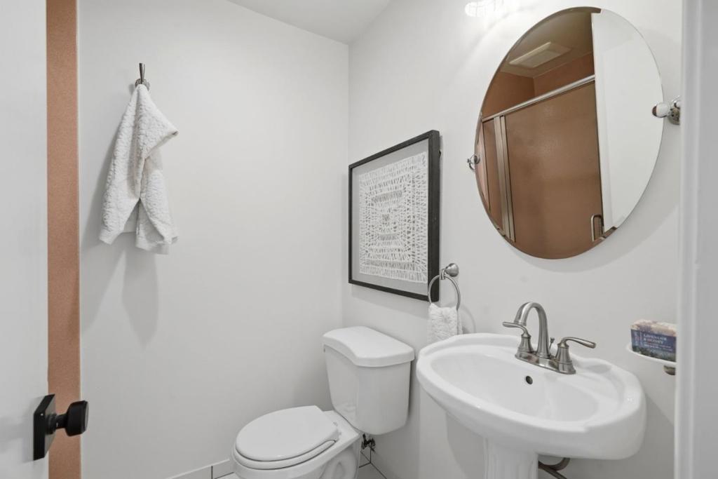 699 Rosita Avenue Property Photo 33