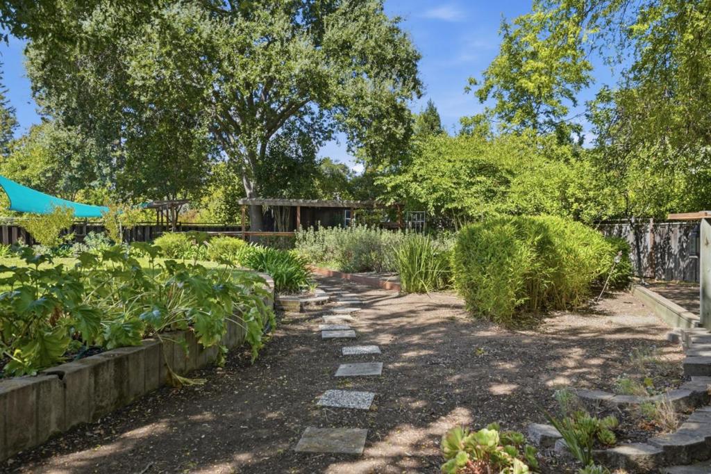 699 Rosita Avenue Property Photo 45