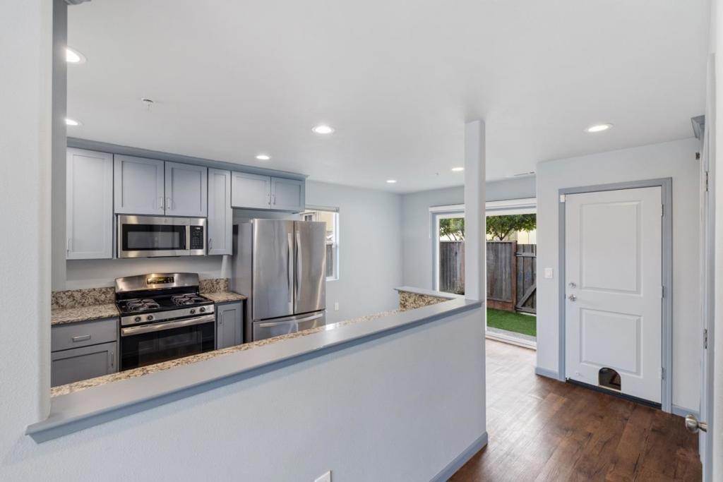 12805 Rogge Village Loop Property Photo 4