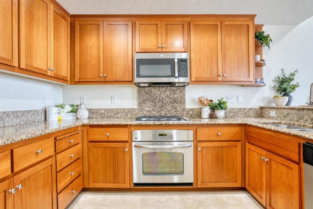 1307 Westbury Drive Property Photo 18