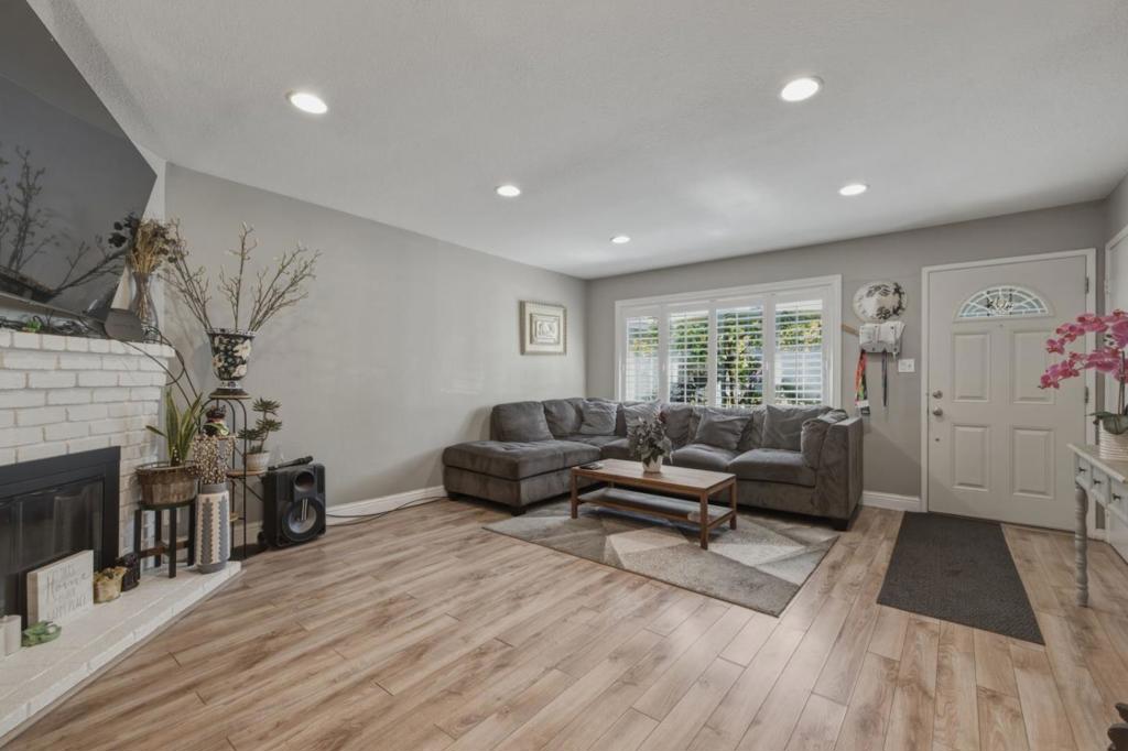 1179 Beaconsfield Property Photo 6