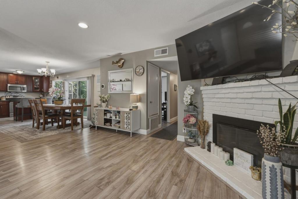 1179 Beaconsfield Property Photo 7