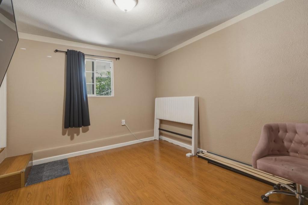 1179 Beaconsfield Property Photo 18