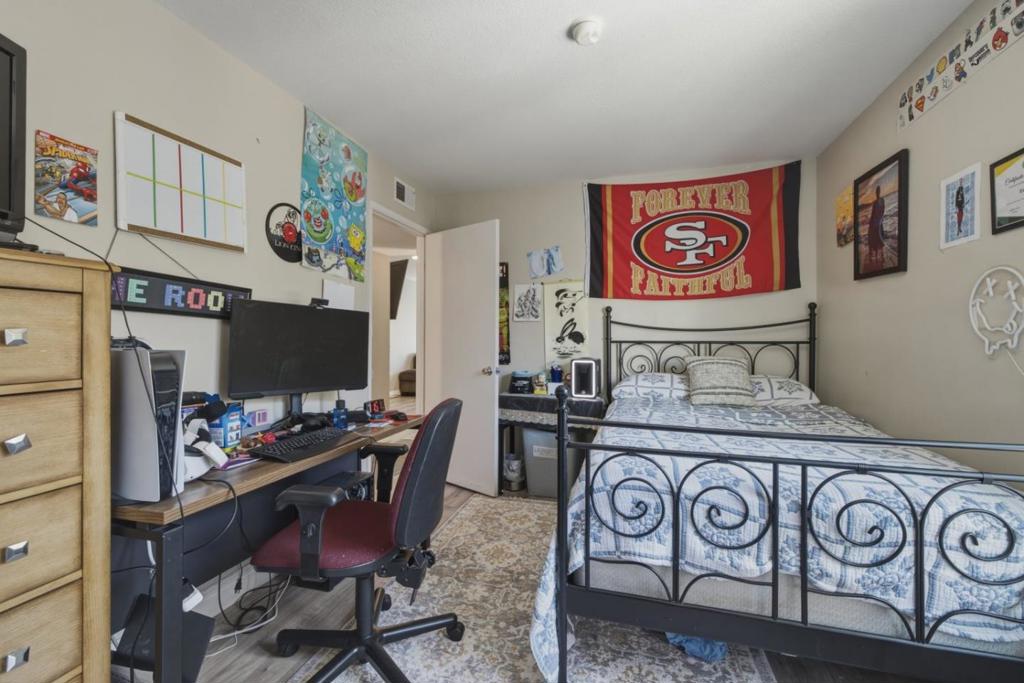 1179 Beaconsfield Property Photo 22