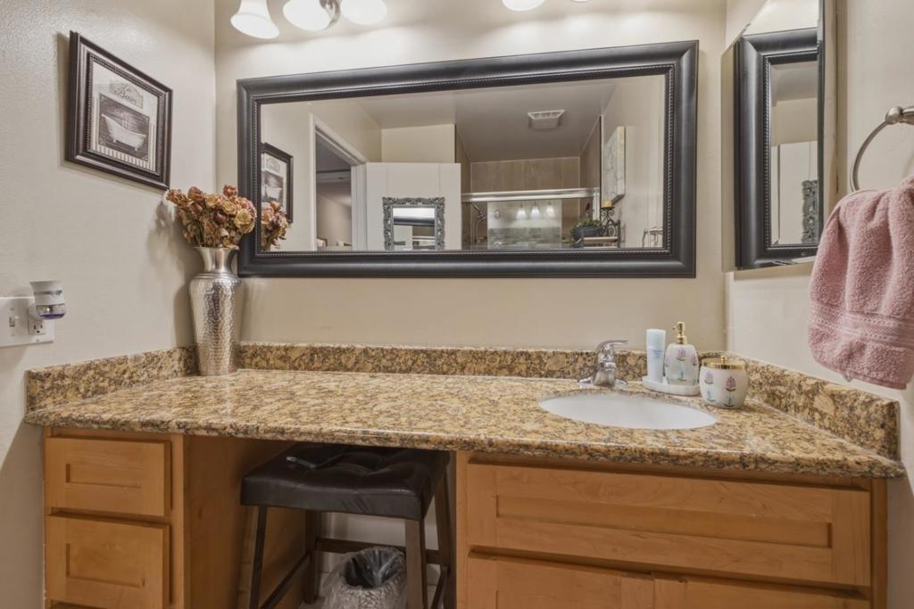 1179 Beaconsfield Property Photo 29