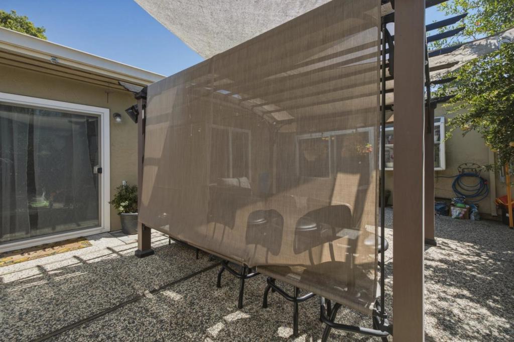 1179 Beaconsfield Property Photo 32