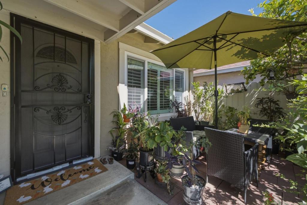 1179 Beaconsfield Property Photo 35