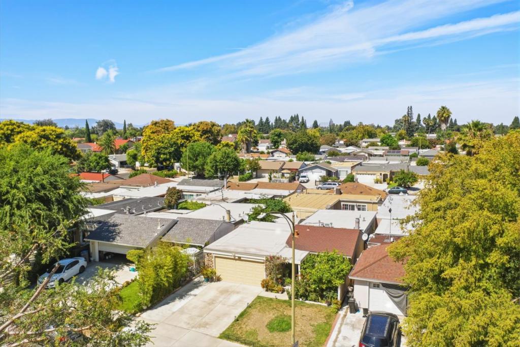 1179 Beaconsfield Property Photo 38
