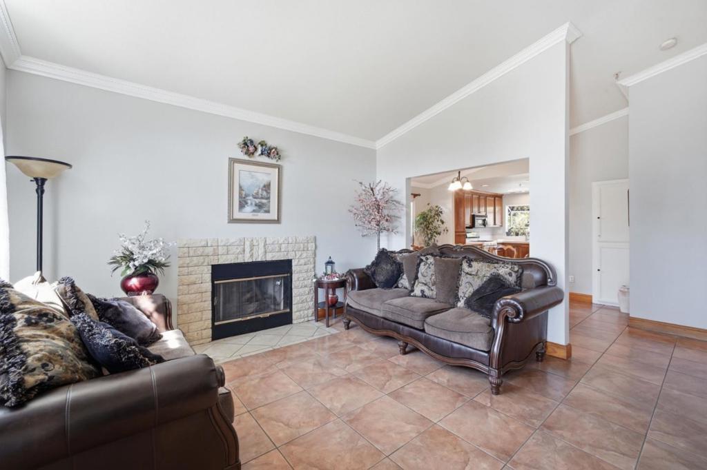 1055 Eagle Drive Property Photo 6