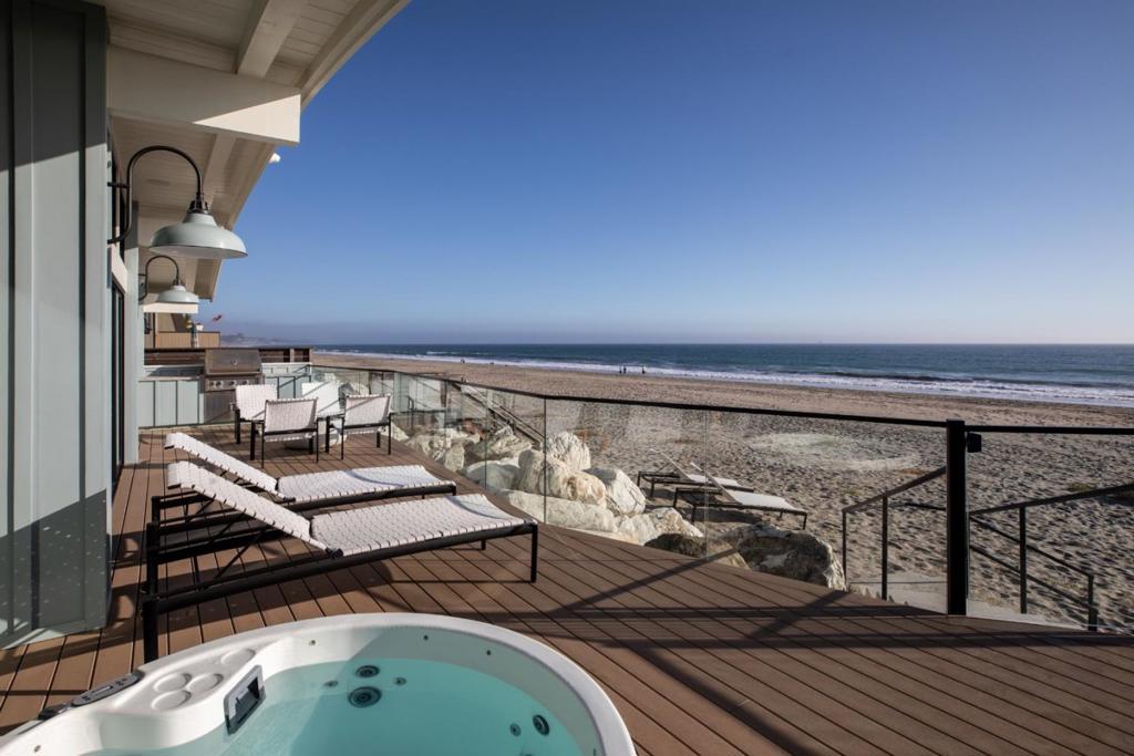 638 Beach Drive Property Photo 39