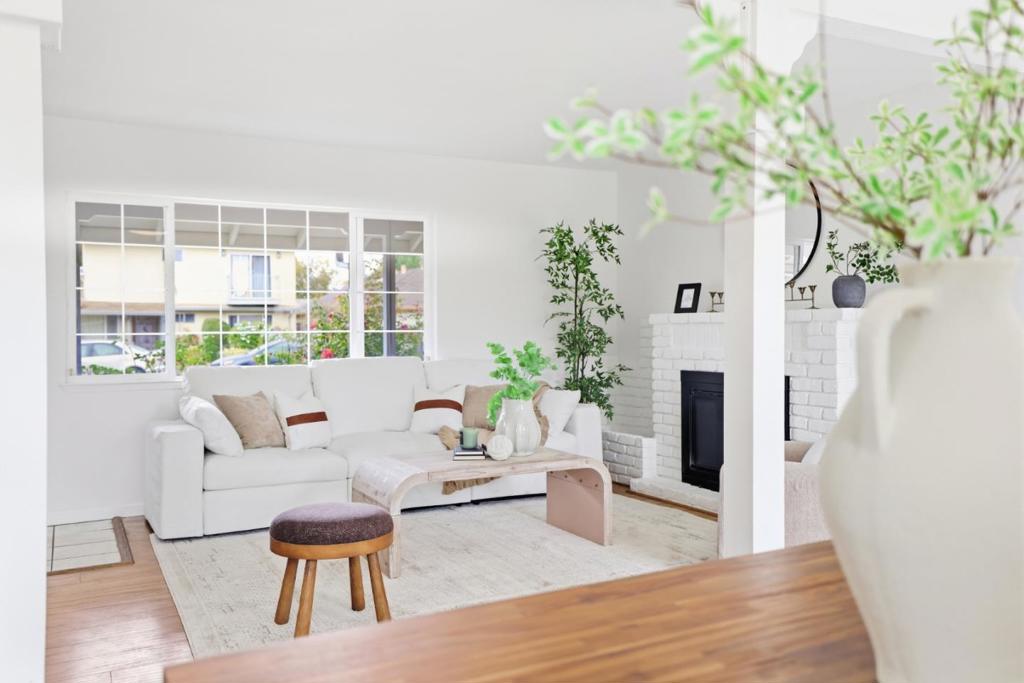 2366 Fatjo Place Property Photo 18