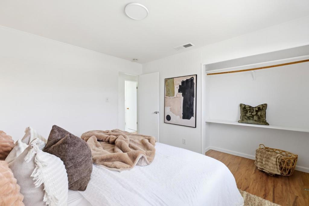 2366 Fatjo Place Property Photo 46