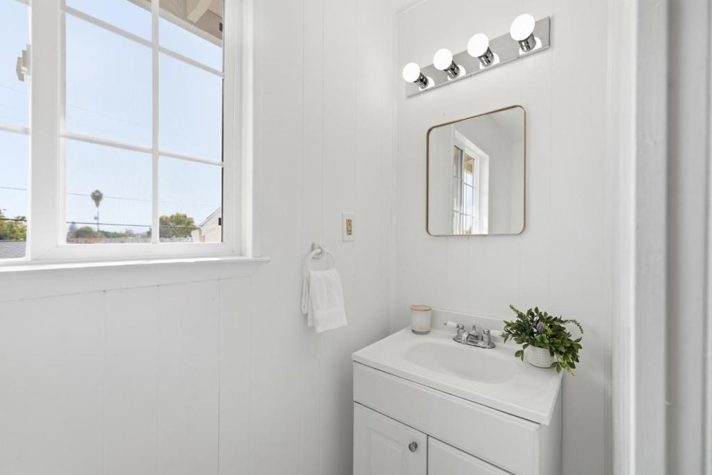 2366 Fatjo Place Property Photo 48