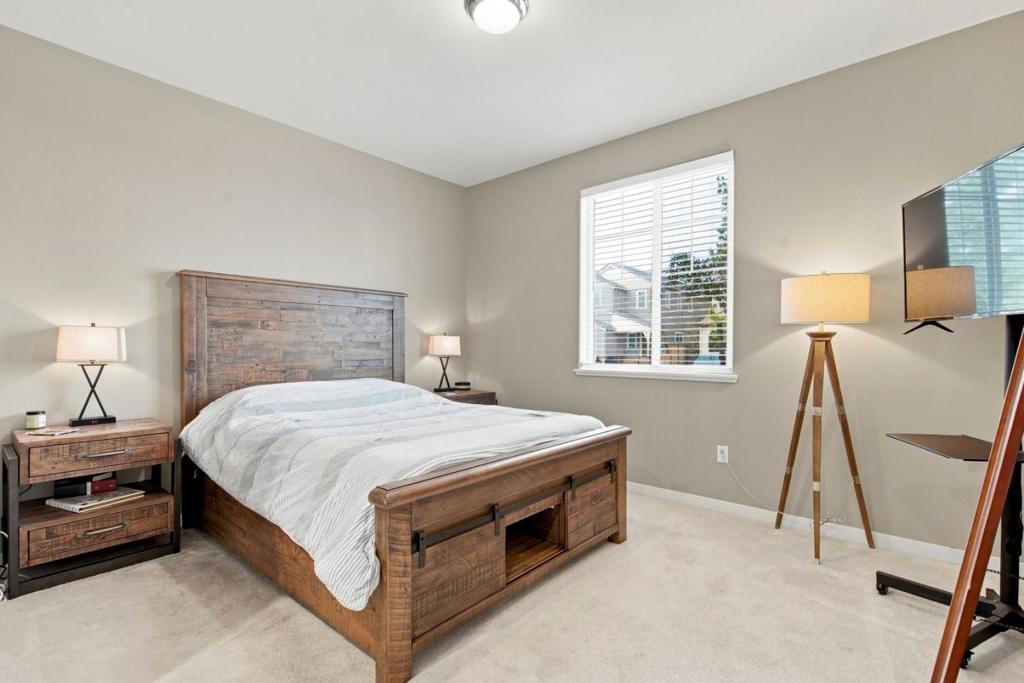 545 Tanoak Street Property Photo 4
