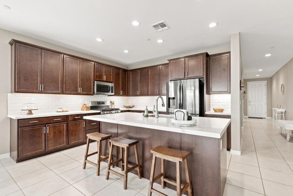 545 Tanoak Street Property Photo 10