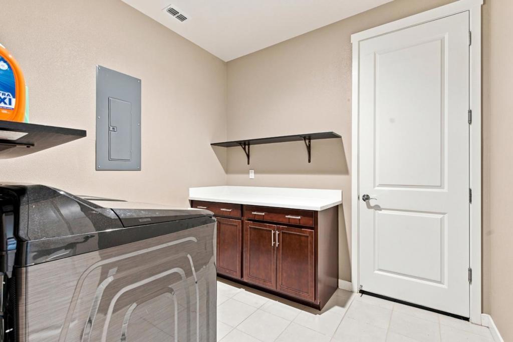 545 Tanoak Street Property Photo 15