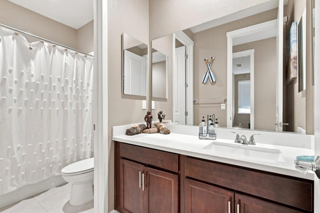 545 Tanoak Street Property Photo 18