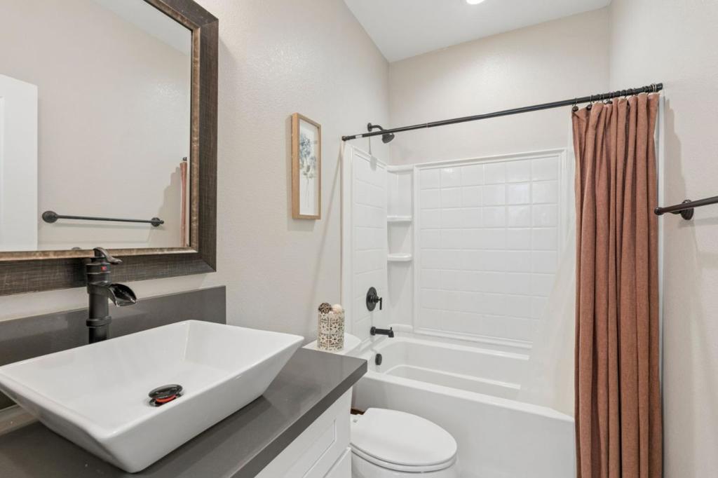 3807 Louis Krohn Drive Property Photo 35
