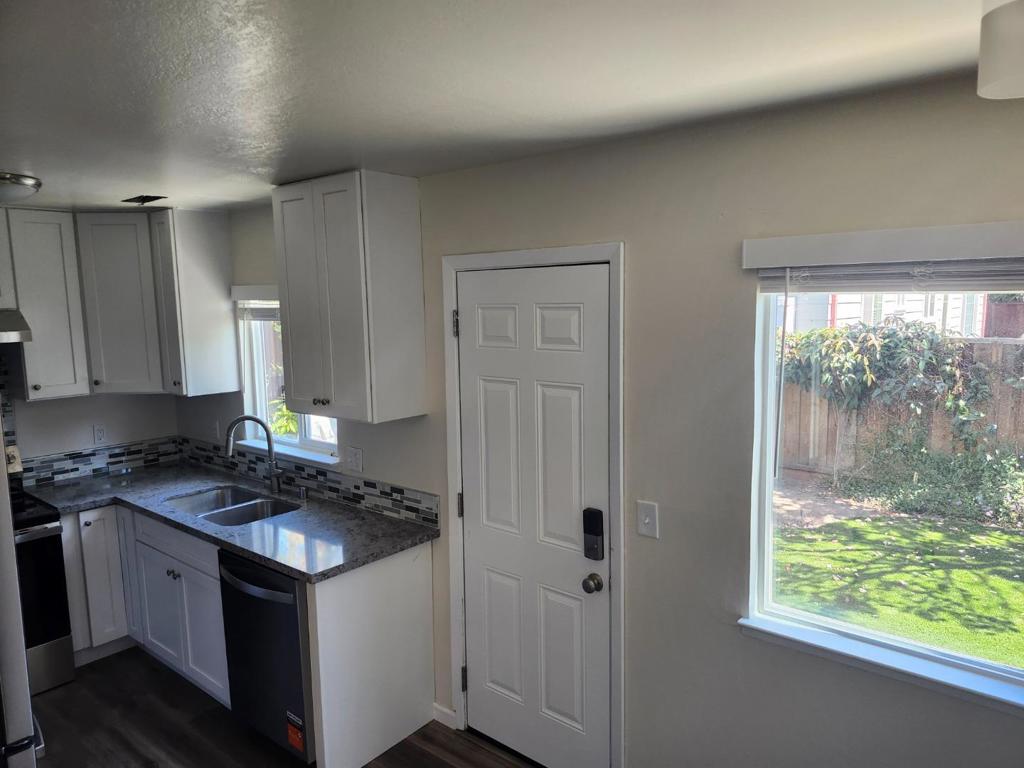 1266 7th Avenue Property Photo 17