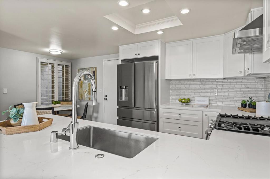 61 Thousand Oaks Street Property Photo 14