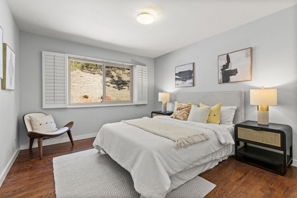 61 Thousand Oaks Street Property Photo 23